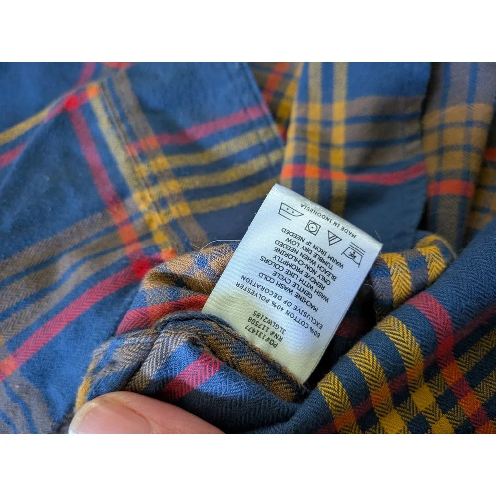 Levi's‎ 2-Pocket Flannel Shirt Button Up Long Sleeve Medium Blue Yellow Red